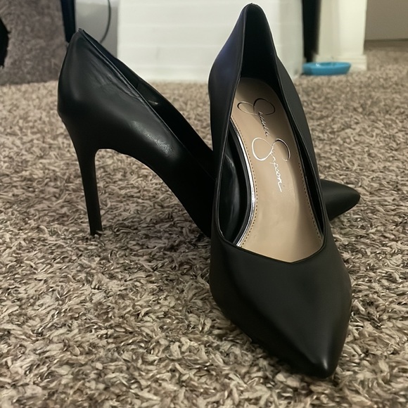 Jessica Simpson Pumps - Picture 2 of 3